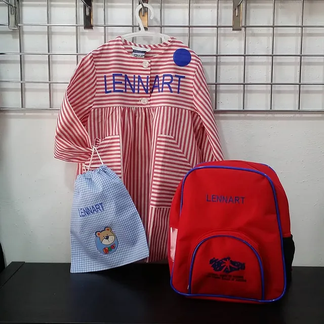 Custom Promolum ropa colegio